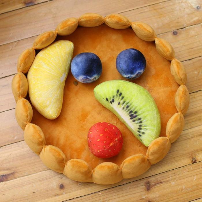 Cute Fruit Tart Pet Bed With Five Fruit Toys